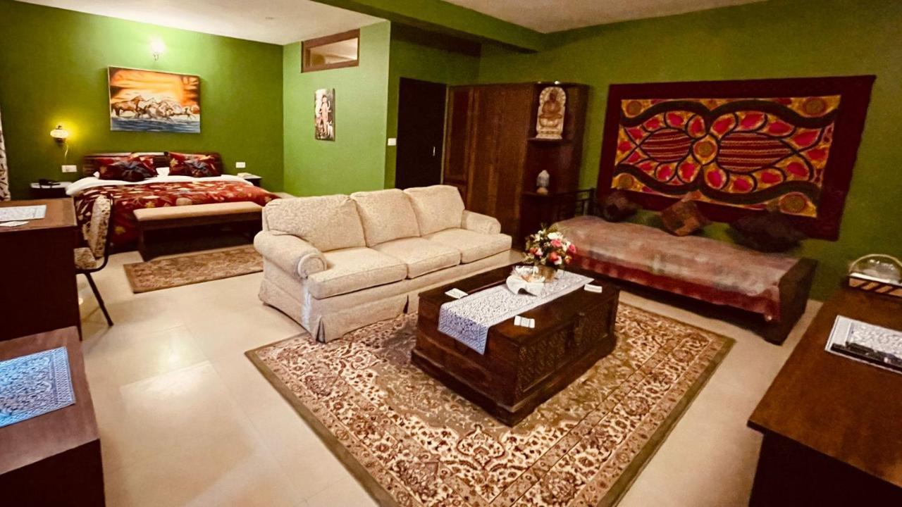 Habba Kadal Kashmiri Heritage Hotel & Hub กูนูร์ ภายนอก รูปภาพ